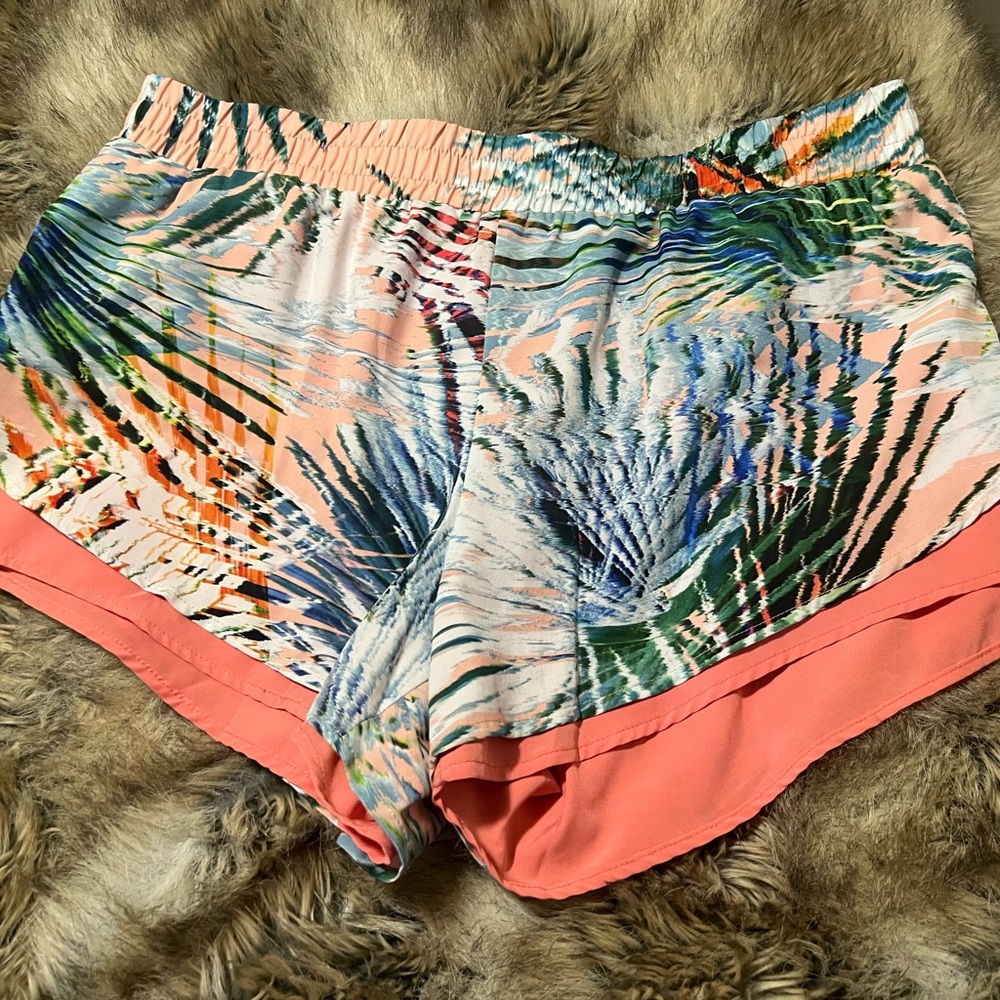 FABLETICS Latrice Shorts Marbella
Orange Tropical